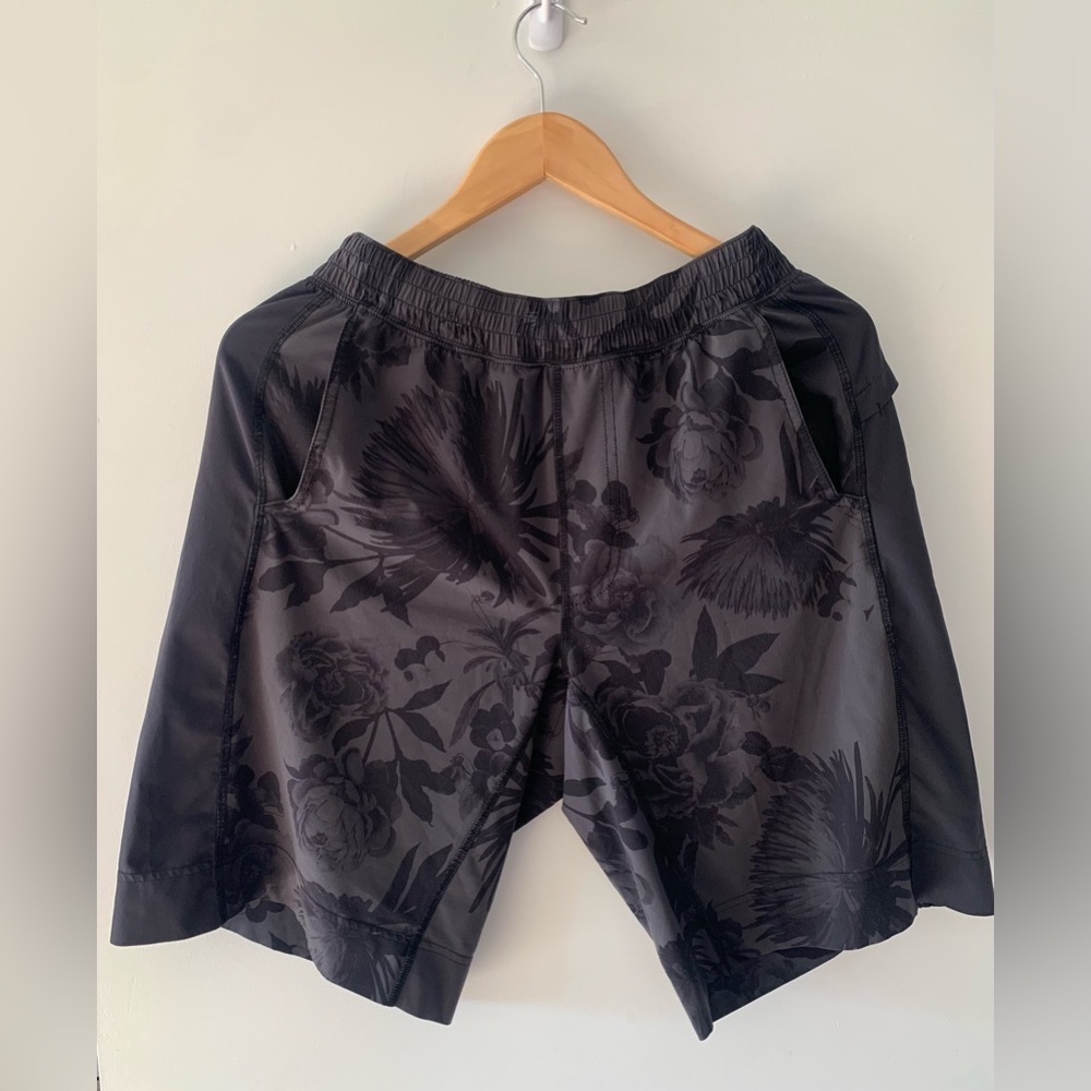LULULEMON  Pace Breaker Shorts Floral Limited Edition *Linerless